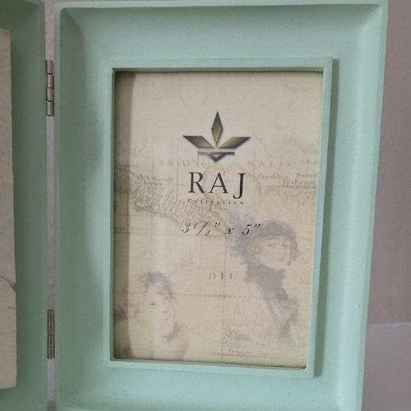 Raj Double Hinged Frame with Orchid Panel - Picture 3 of 11